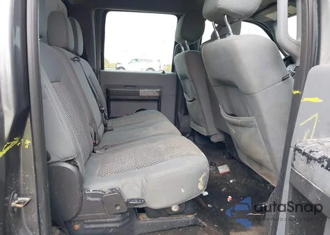 2014 Ford F-250 Xlt z USA, uszkodzony, nr VIN 1FT7W2B60EEA34072